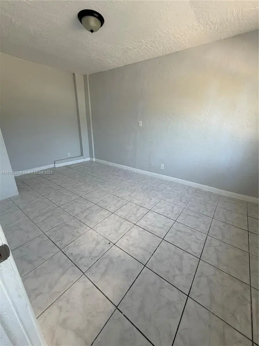 626 NW 10th Ter # 1, Fort Lauderdale FL 33311