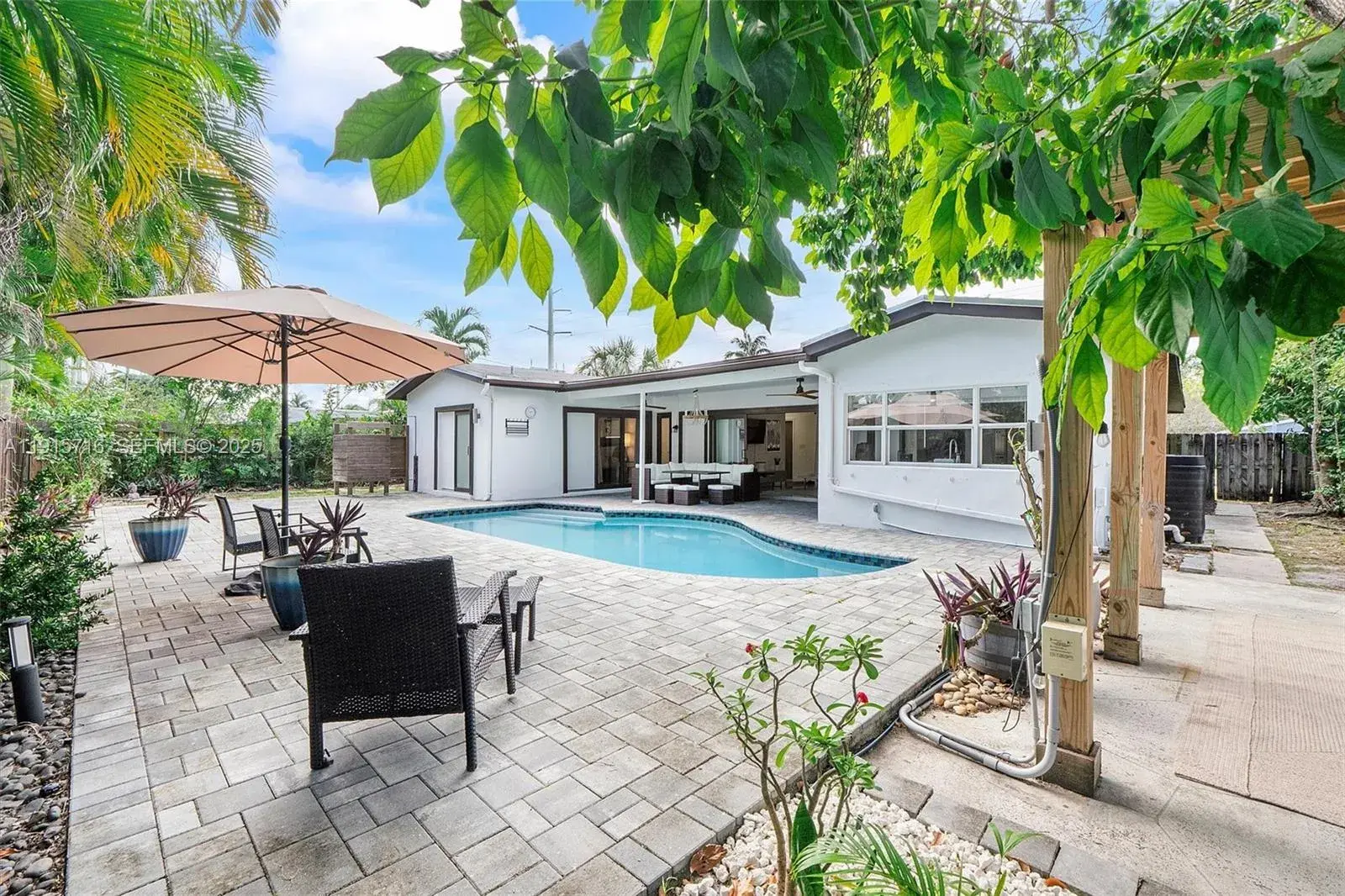 4 bedroom 2 bath Residential for sale at 5800 NE 18th Ave, Fort Lauderdale FL 33334
