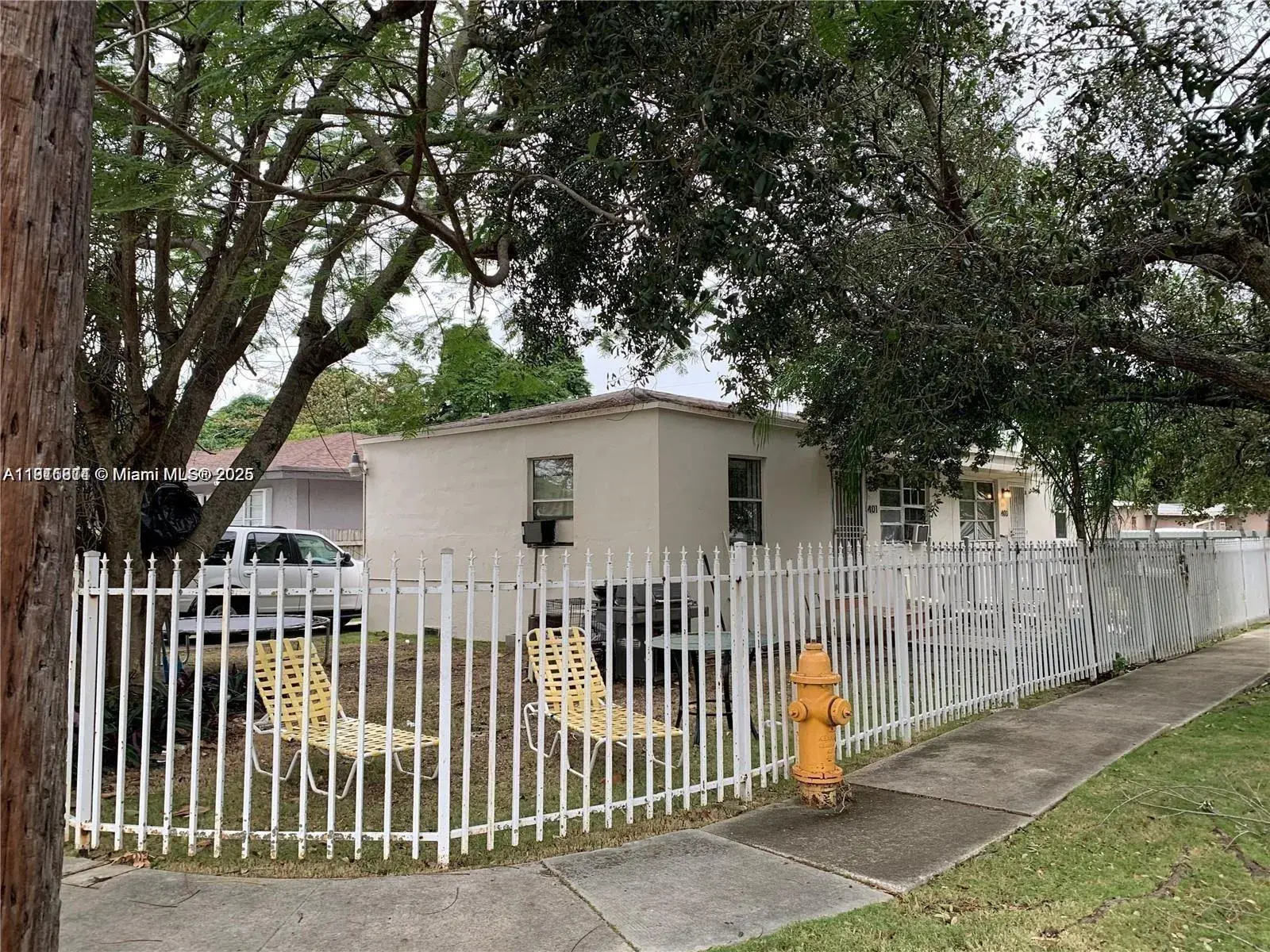Commercial Sale for sale at 401 NW 81st St, Miami FL 33150