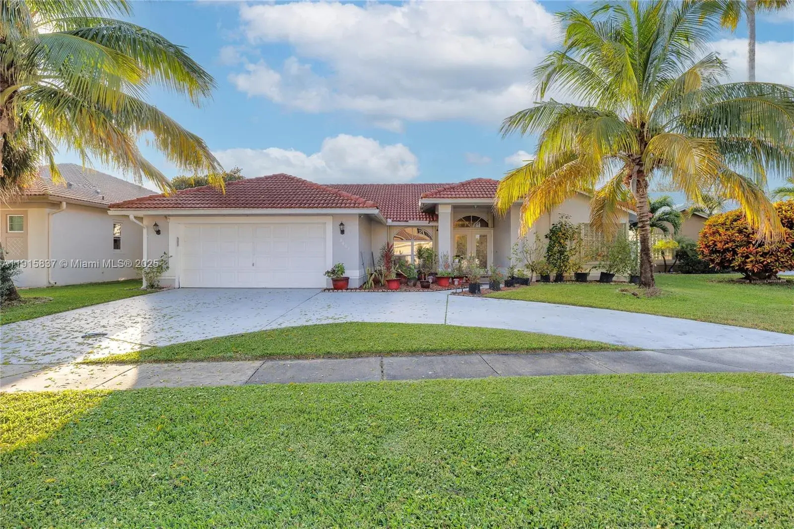 4 bedroom 3 bath Residential for sale at 3462 Harness Cir, Wellington FL 33449