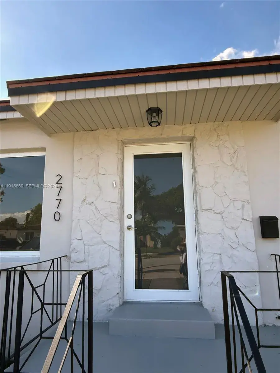 2770 SW 34 CT, Miami FL 33133