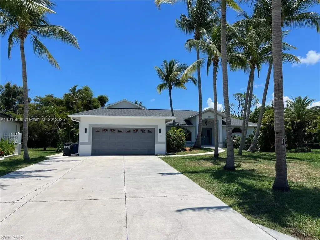 5 bedroom 3 bath Residential for sale at 8896 BRACKEN WAY, Fort Myers FL 33908