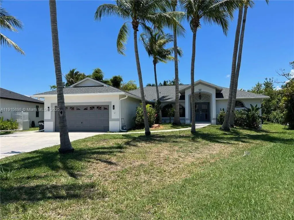 8896 BRACKEN WAY, Fort Myers FL 33908