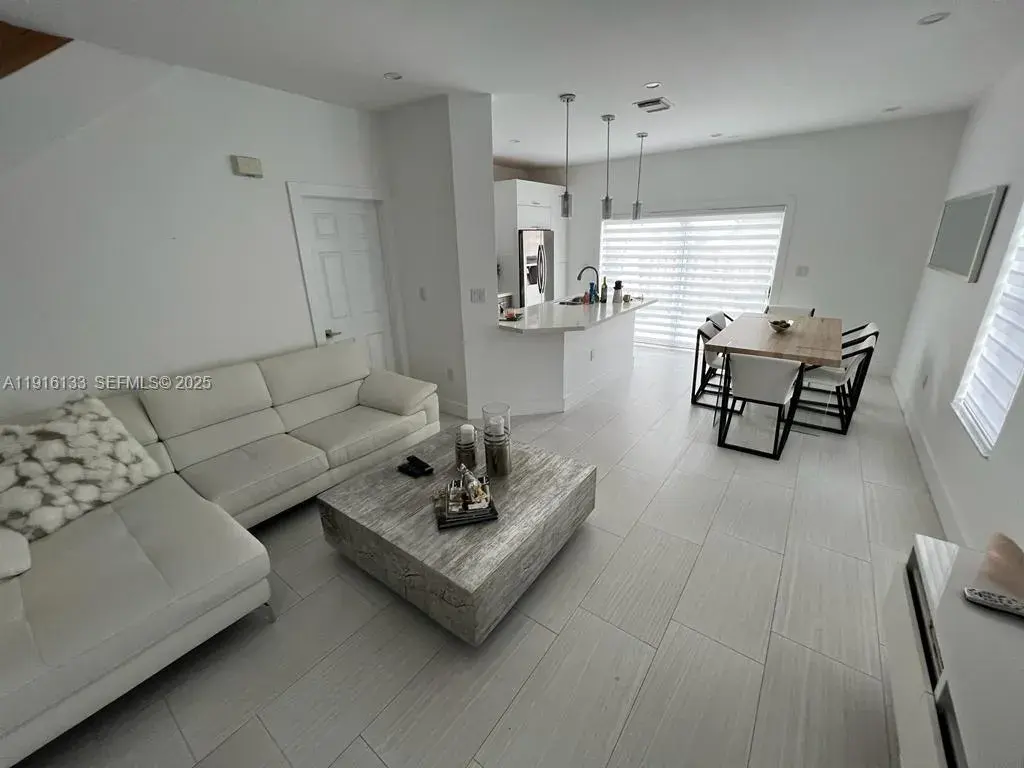 8330 NW 107th Pl # 21, Doral FL 33178