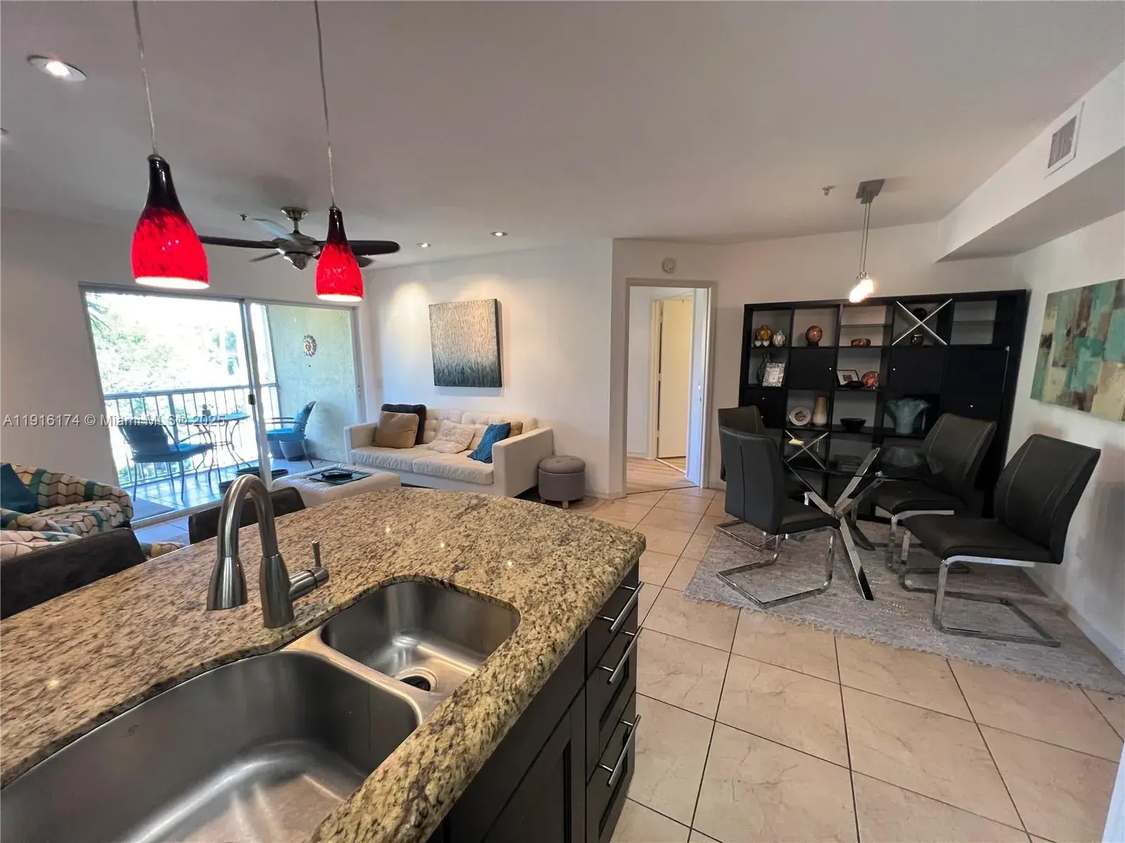 460 S Park Rd # 303, Hollywood FL 33021