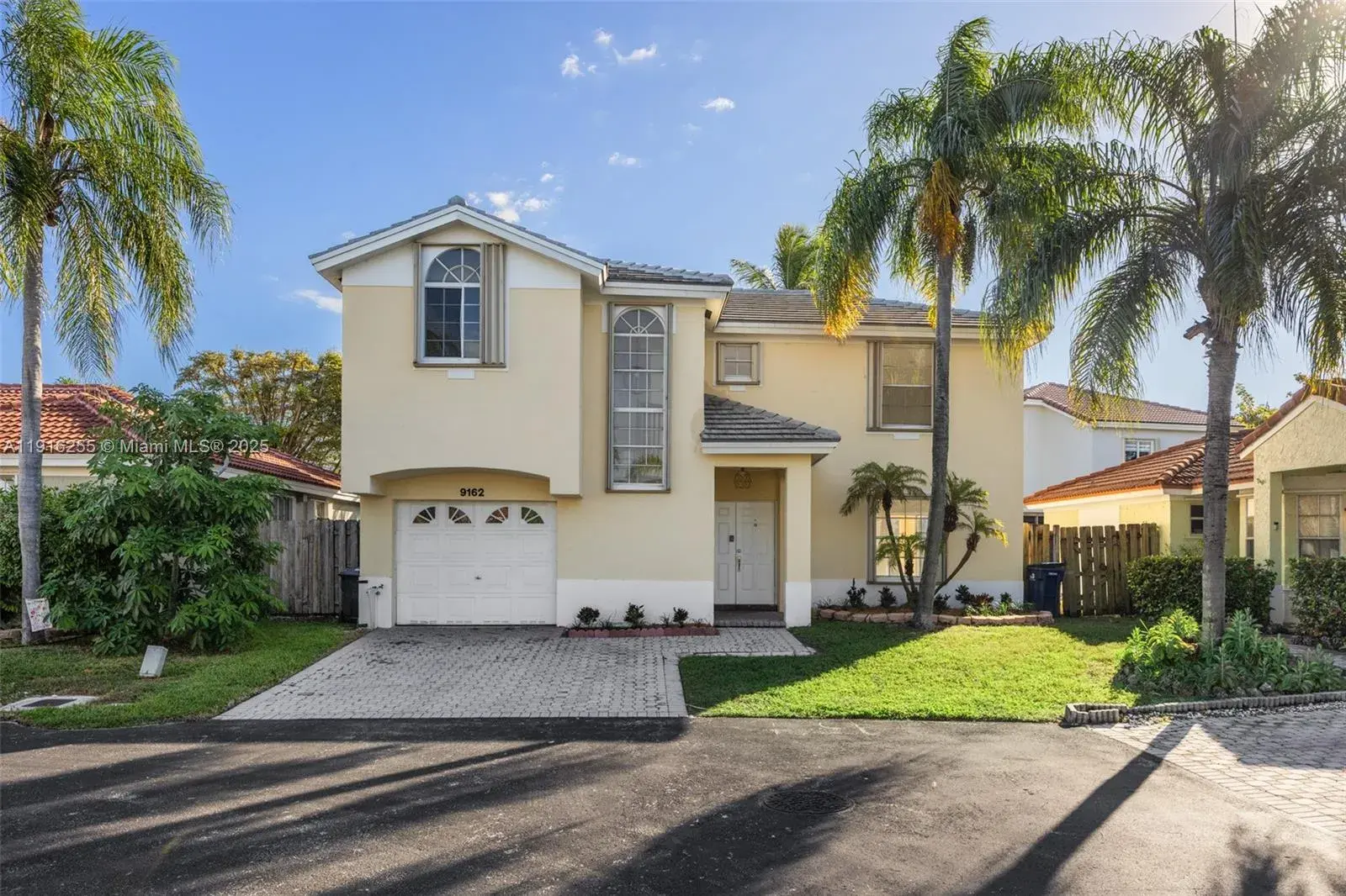 3 bedroom 2 bath Residential for sale at 9162 SW 213th Ln, Cutler Bay FL 33189
