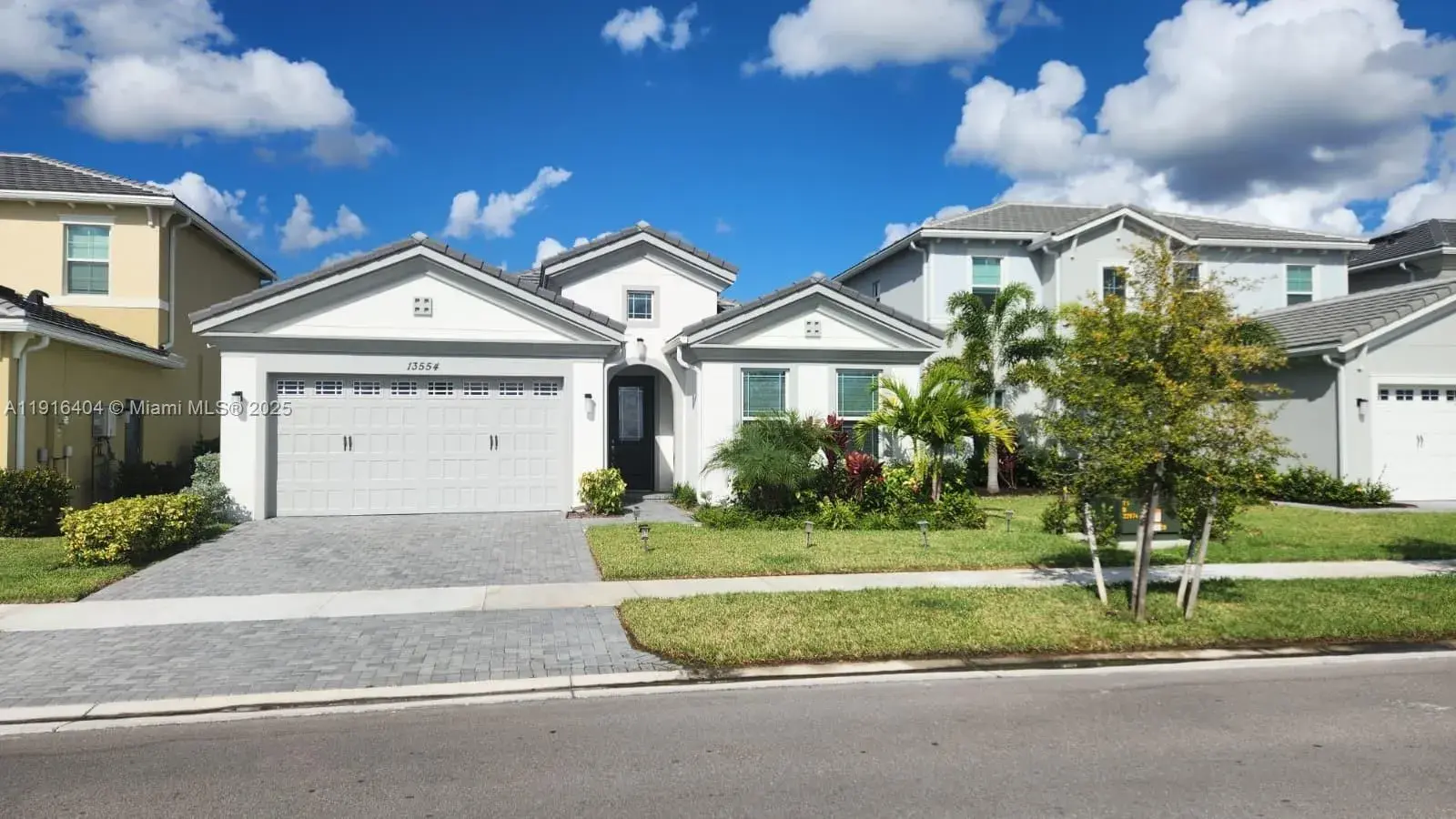 13554 Spruce Pine Dr, Westlake FL 33470
