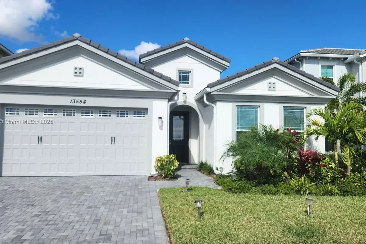 13554 Spruce Pine Dr, Westlake FL 33470