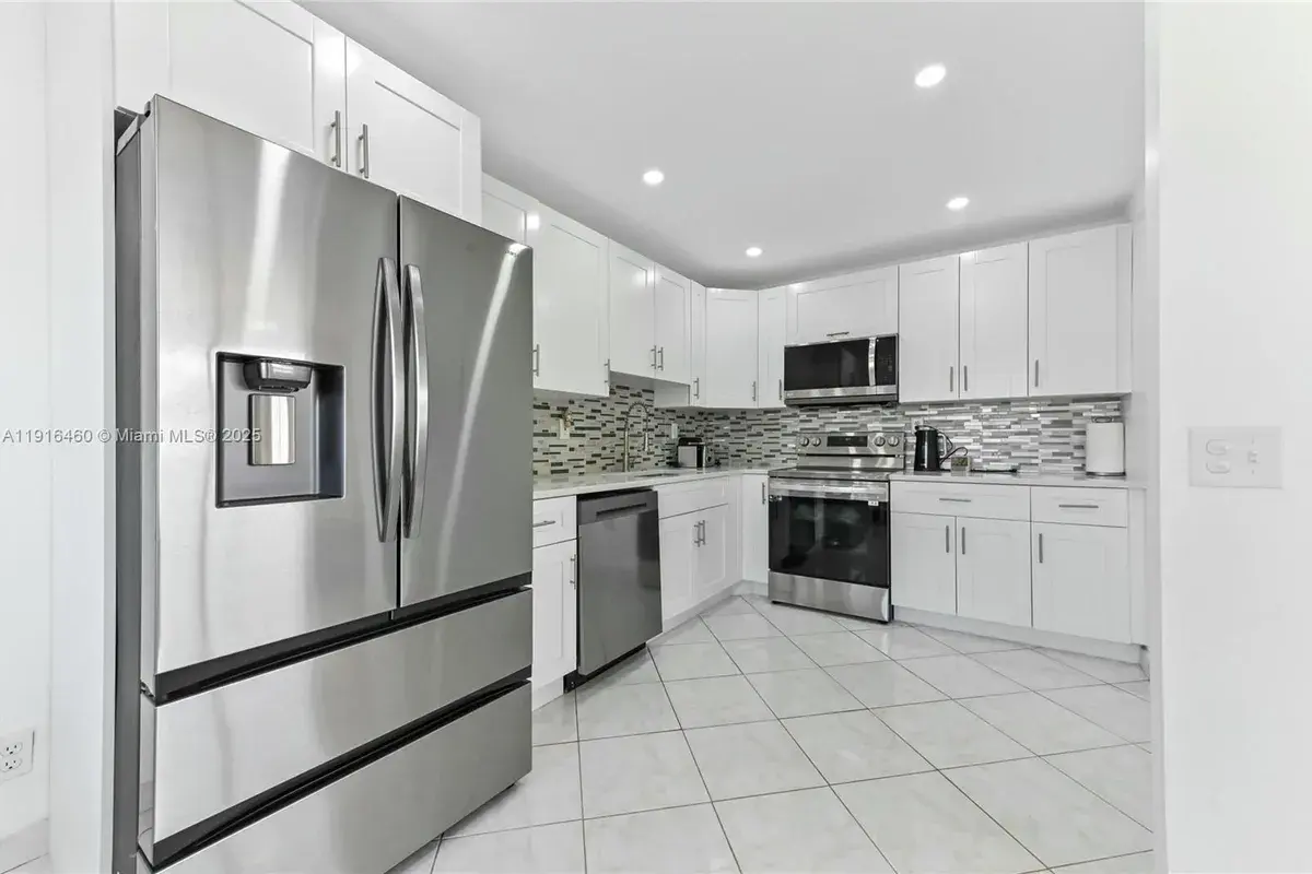 528 Burgundy K # K, Delray Beach FL 33484