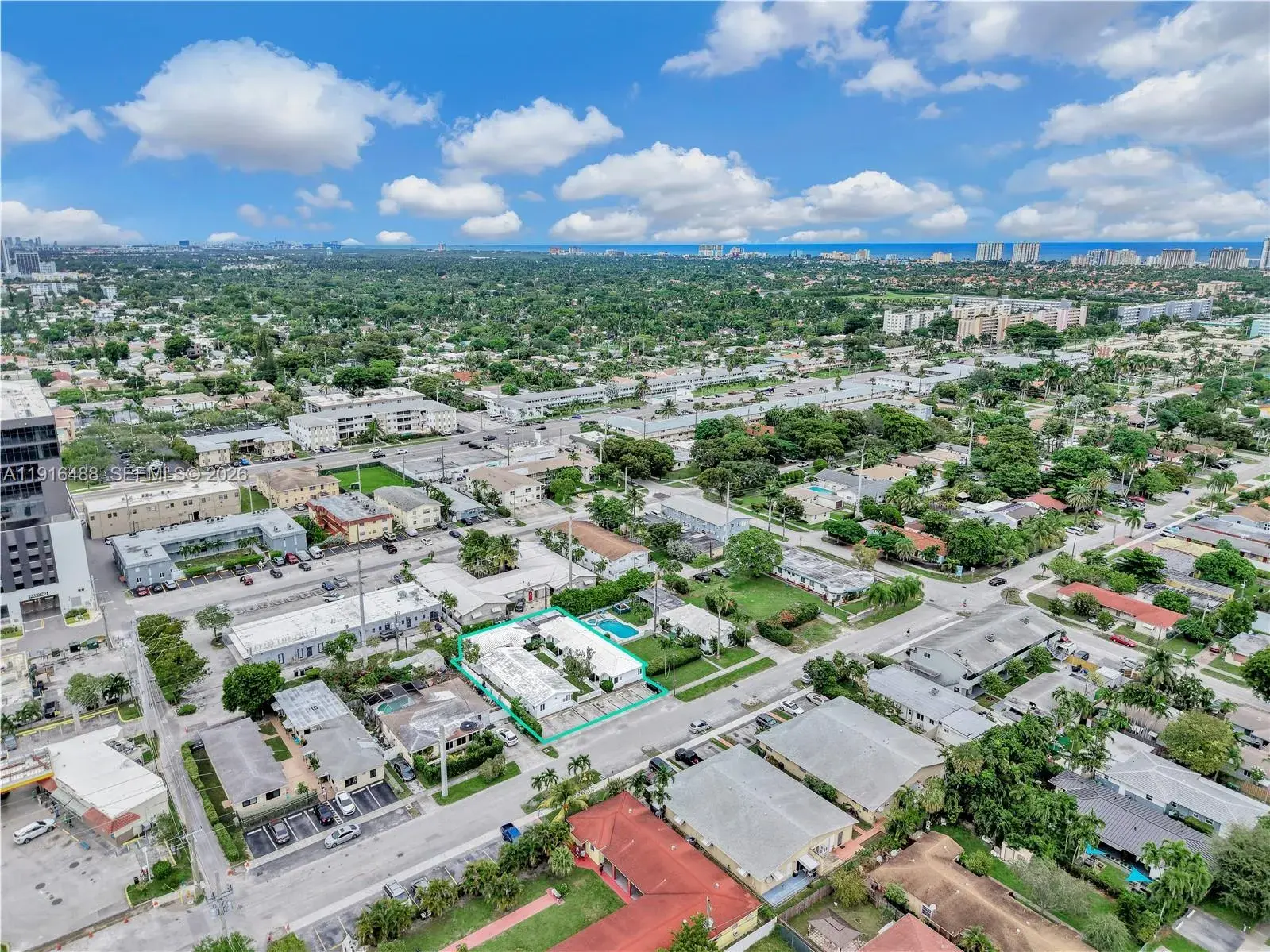 Commercial Sale for sale at 703 NE 7th St, Hallandale Beach FL 33009