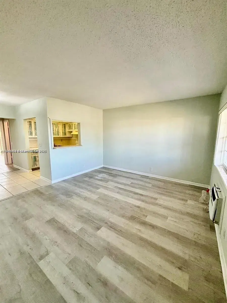 119 Salisbury, West Palm Beach FL 33417