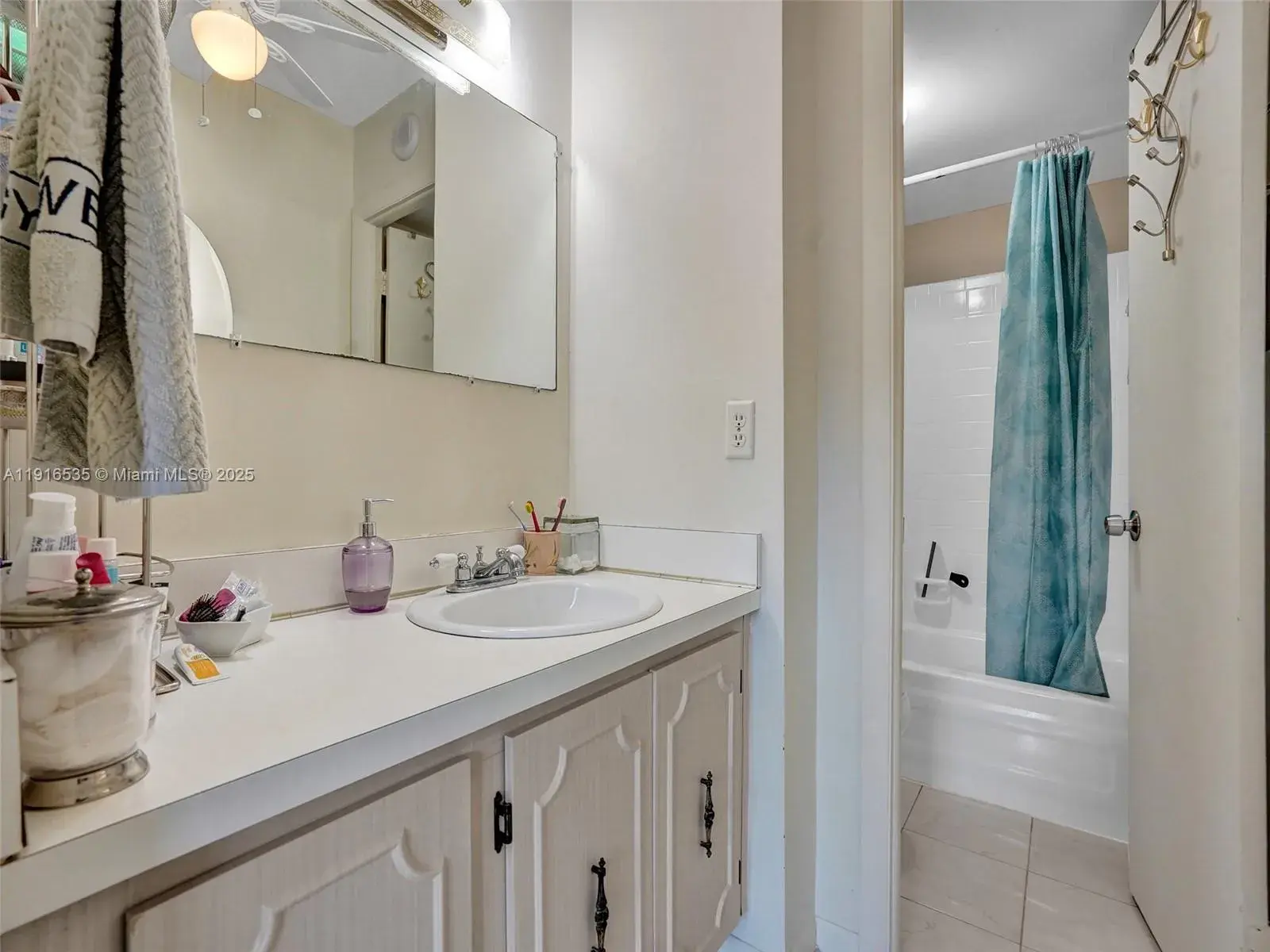 3113 S Ocean Dr # 603, Hallandale Beach FL 33009