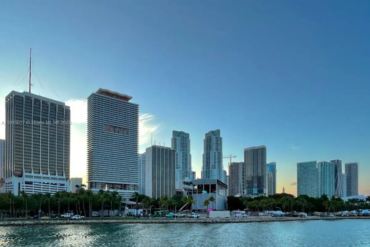 50 Biscayne Blvd # 2505, Miami FL 33132