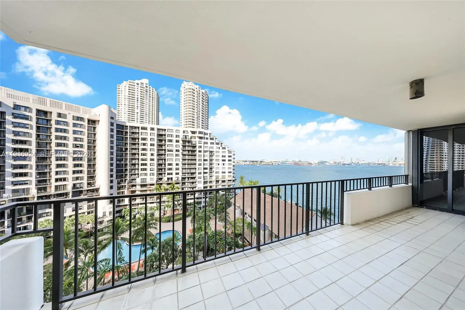 520 Brickell Key Dr # A1104, Miami FL 33131