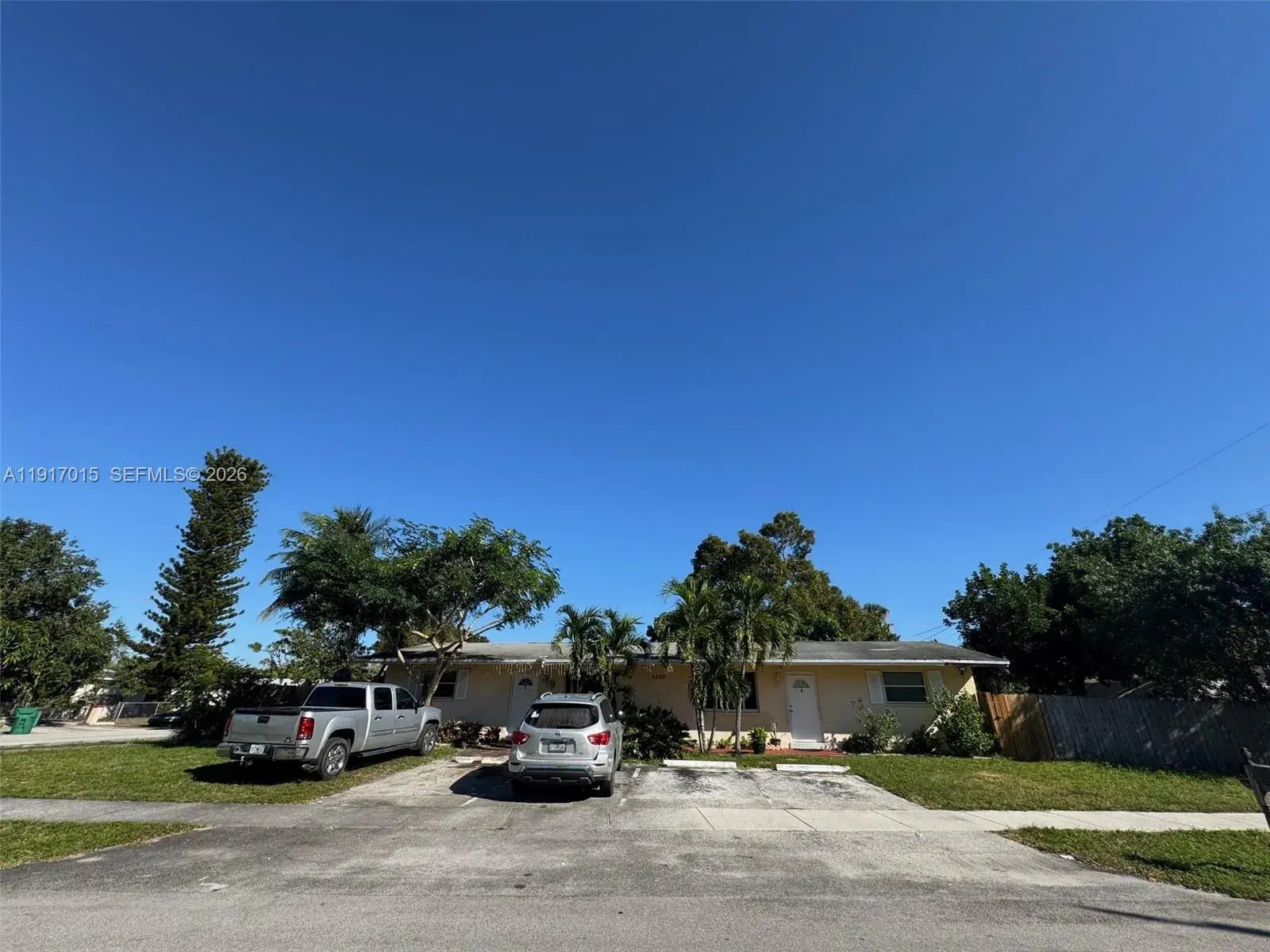 Residential Income for sale at 2200 SW 42nd Ave, Fort Lauderdale FL 33317