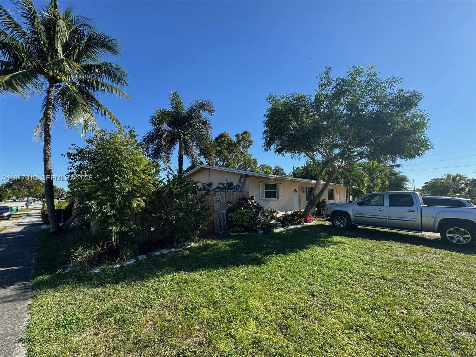 2200 SW 42nd Ave, Fort Lauderdale FL 33317