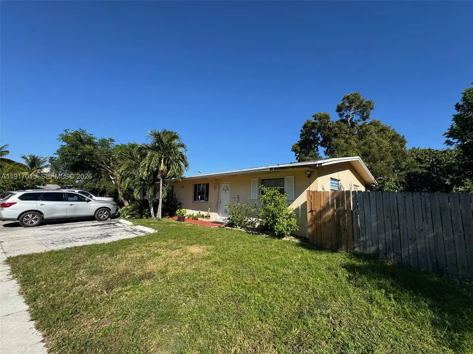 2200 SW 42nd Ave, Fort Lauderdale FL 33317