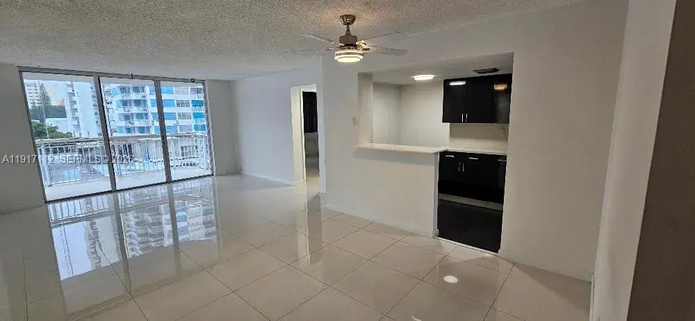 18021 Biscayne Blvd # 402, Aventura FL 33160