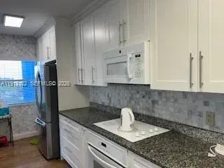 2 bedroom 2 bath Residential for sale at 4001 Hillcrest Dr # 416, Hollywood FL 33021