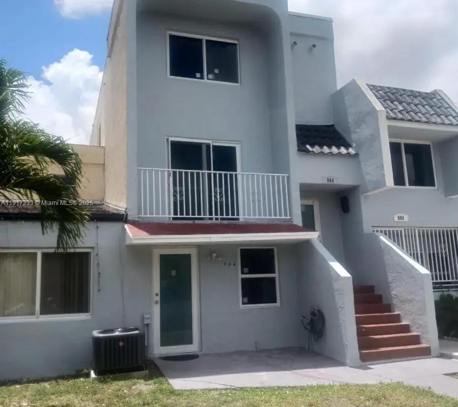 984 W 40th St # 2, Hialeah FL 33012