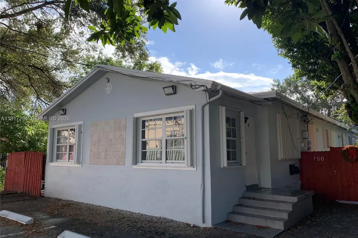750 NE 86th St # 3, Miami FL 33138