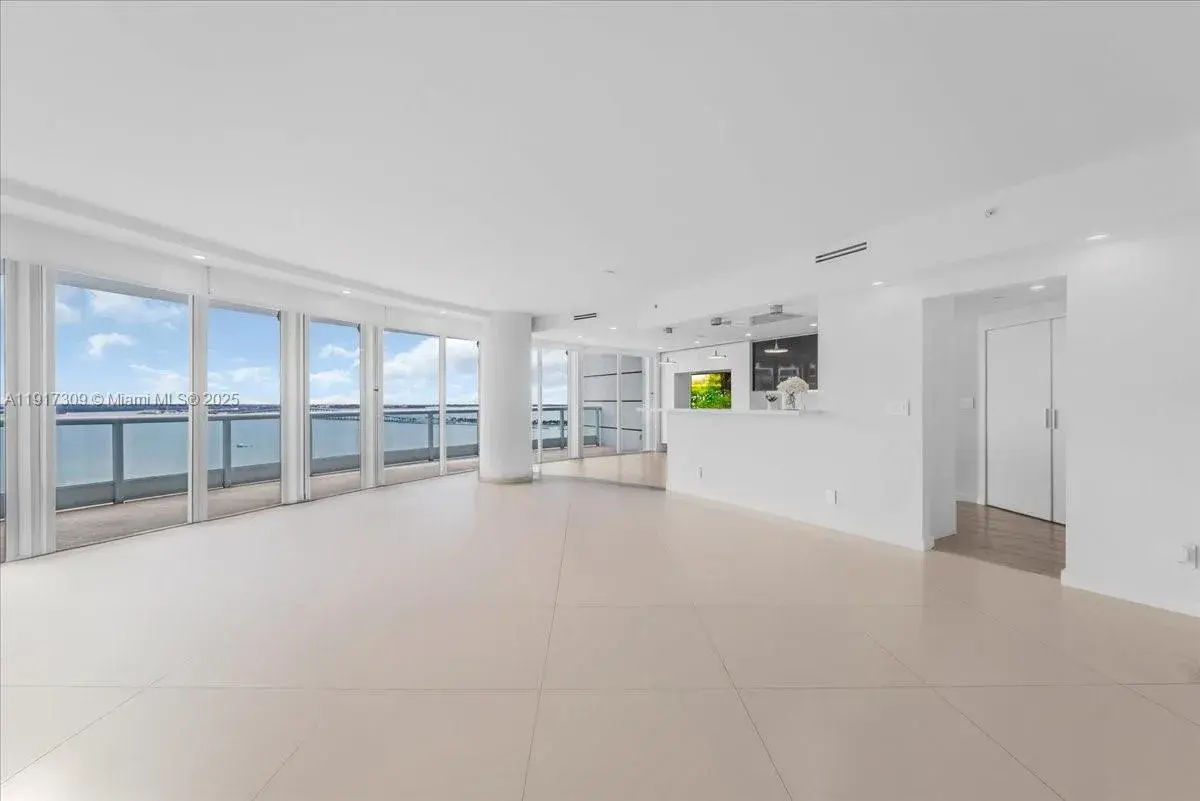 3 bedroom 4 bath Residential for sale at 2127 Brickell Ave # 1701, Miami FL 33129