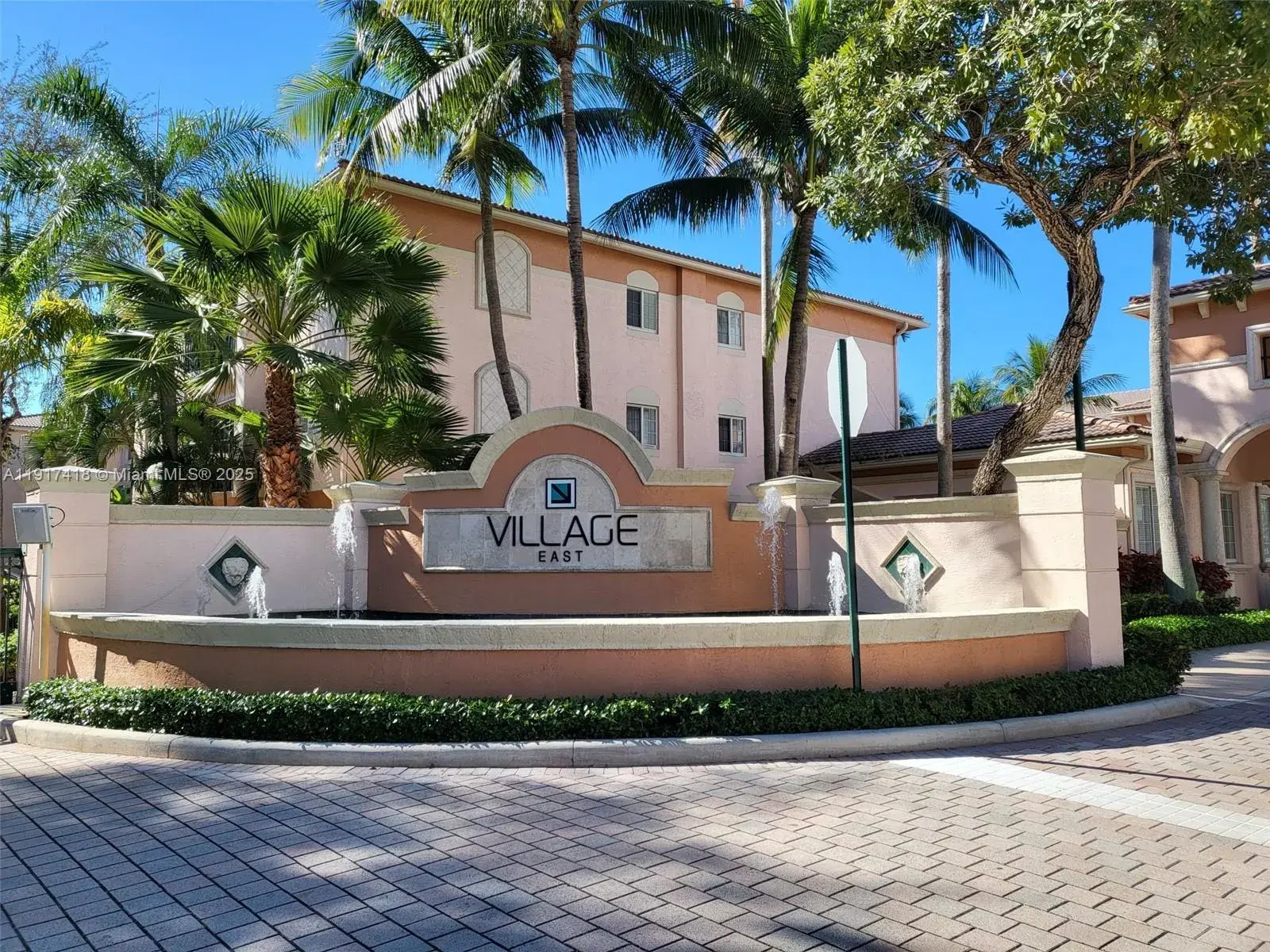 1 bedroom 1 bath Residential for sale at 2015 SE 10th Ave # 130, Fort Lauderdale FL 33316
