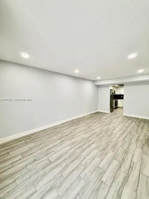 3064 Riverside Dr # 3G, Coral Springs FL 33065