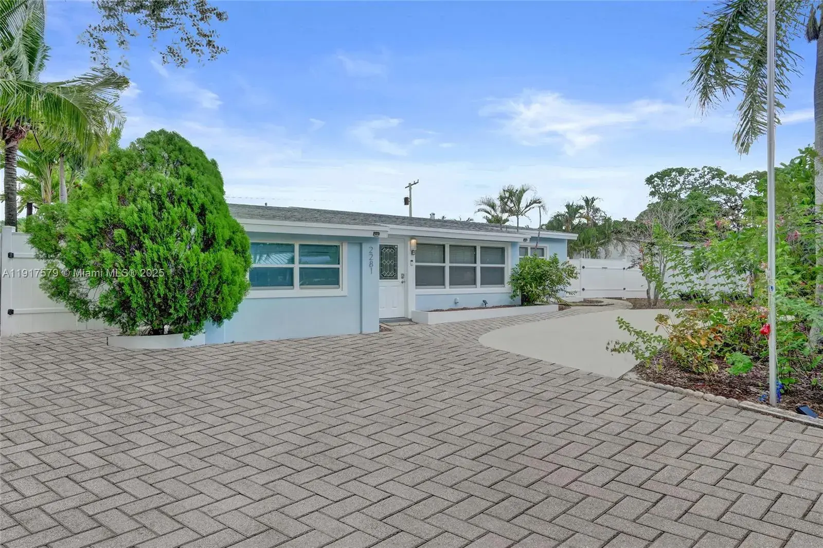 2281 SW 15th St # 0, Fort Lauderdale FL 33312