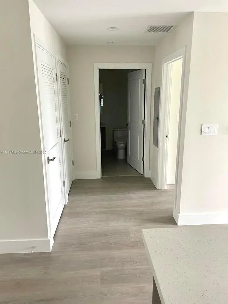 1938 Jackson St # 403, Hollywood FL 33020