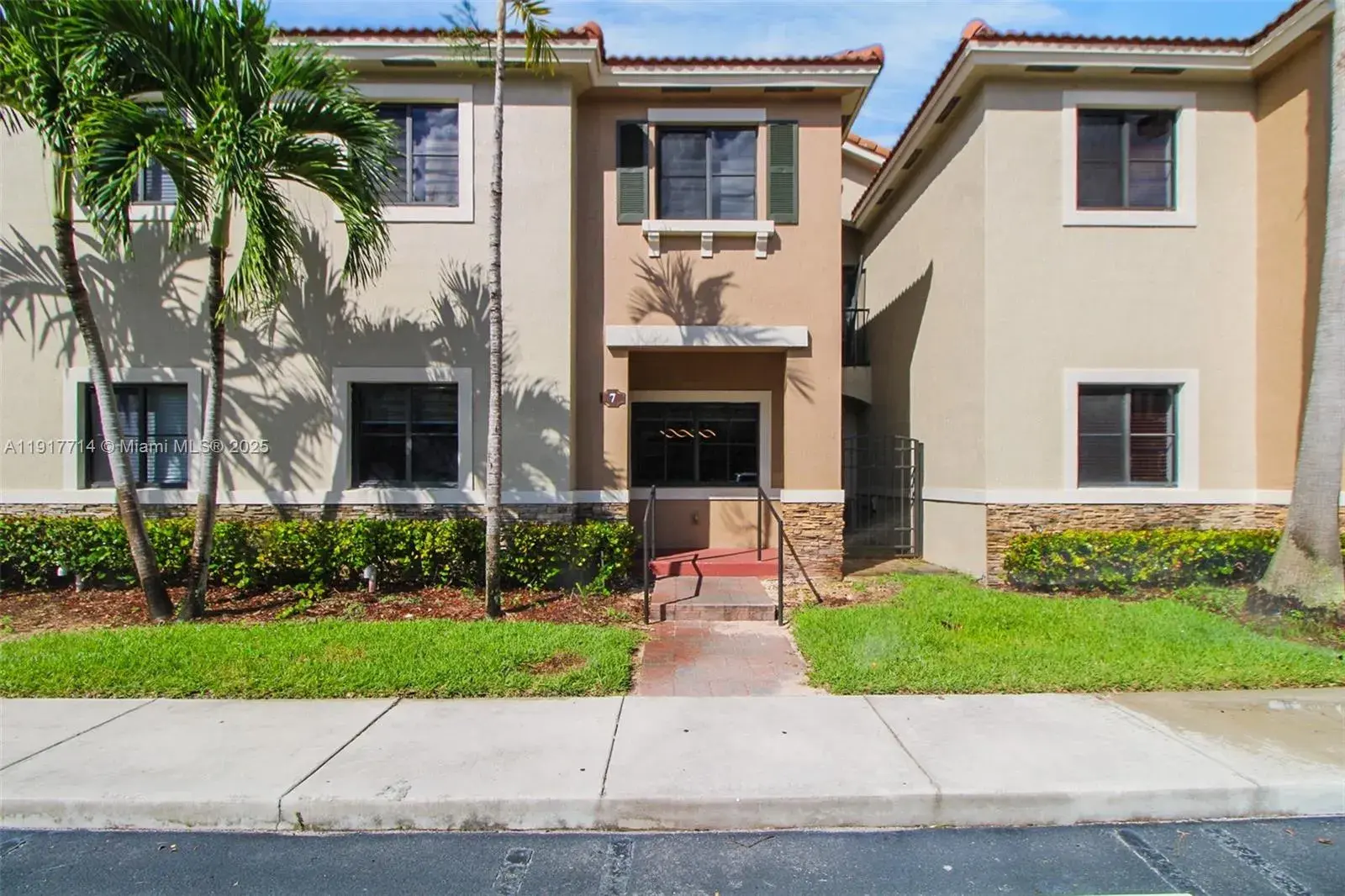 3 bedroom 2 bath Residential for sale at 22511 SW 88th Pl # 24, Cutler Bay FL 33190