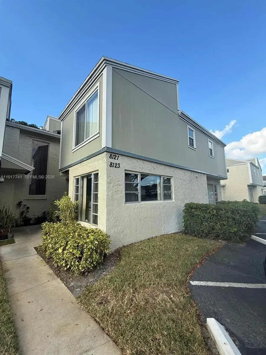 3 bedroom 2 bath Residential for sale at 8123 Lagos De Campo Blvd # 2, Tamarac FL 33321