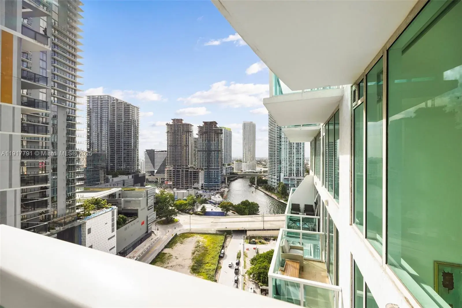41 SE 5th St # 1210, Miami FL 33131