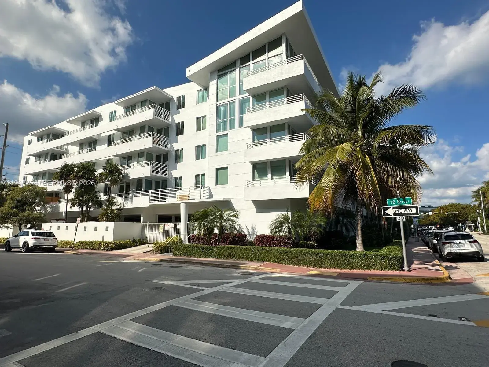 2 bedroom 2 bath Residential for sale at 7800 Collins Ave # 507, Miami Beach FL 33141