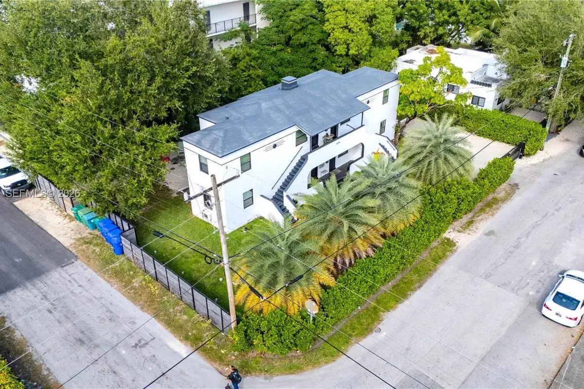 8270 NE 1st Pl, Miami FL 33138