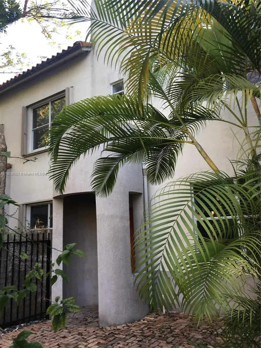 3051 Center St # 9, Miami FL 33133