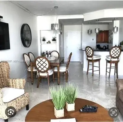 6917 Collins Ave, Miami Beach FL 33141