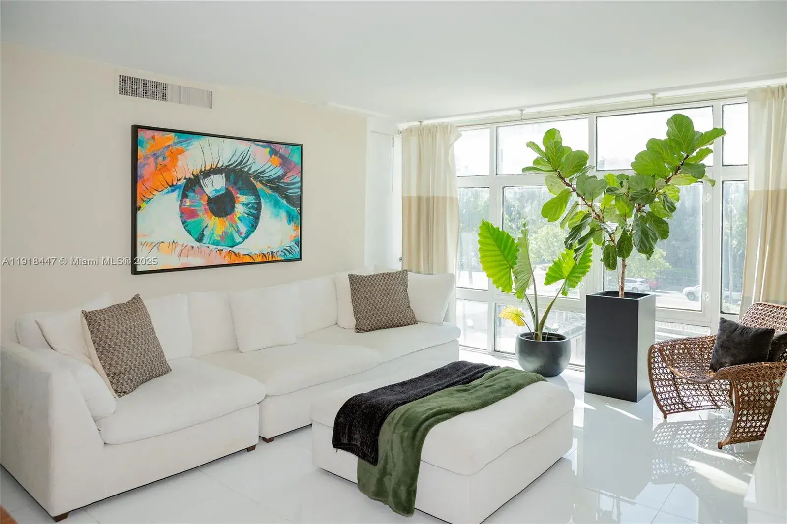 3375 N Country Club Dr # 205, Aventura FL 33180