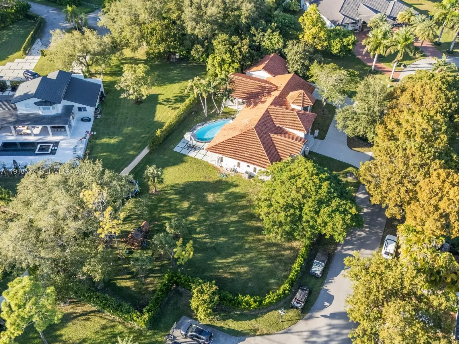 6 bedroom 4 bath Residential for sale at 18326 SW 83rd Pl, Palmetto Bay FL 33157