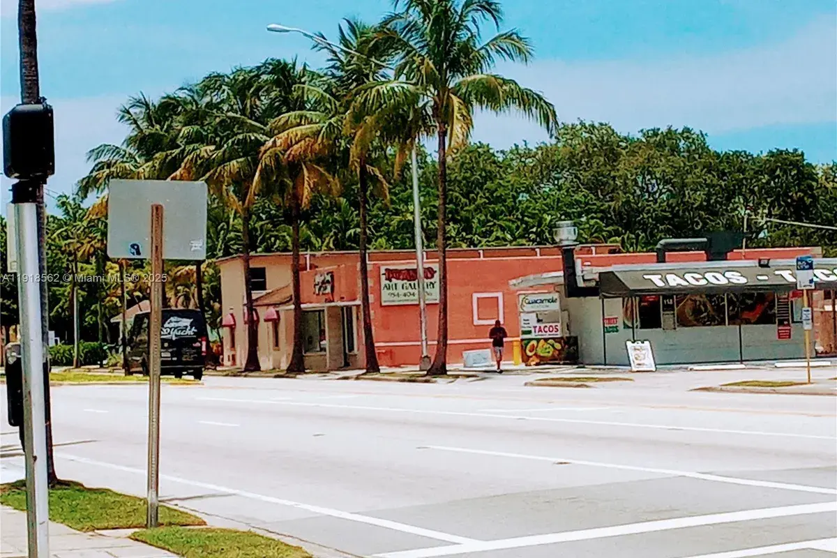 138 N Federal Hwy, Dania Beach FL 33004