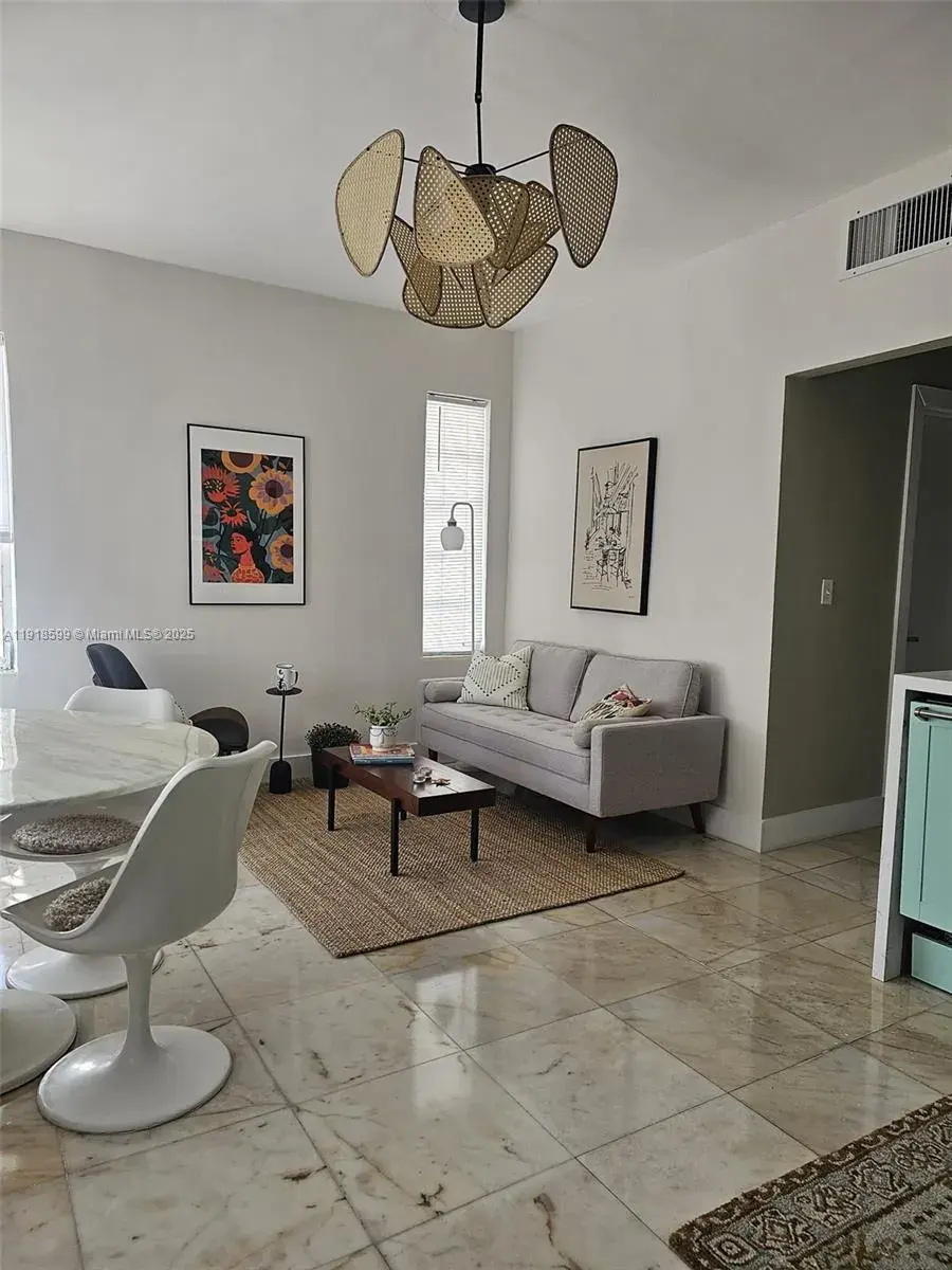 801 8th St # 201, Miami Beach FL 33139