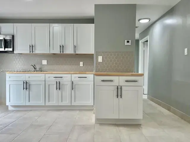 3 bedroom 1 bath Residential Lease for rent at 1436 NW 24th Ter, Fort Lauderdale FL 33311