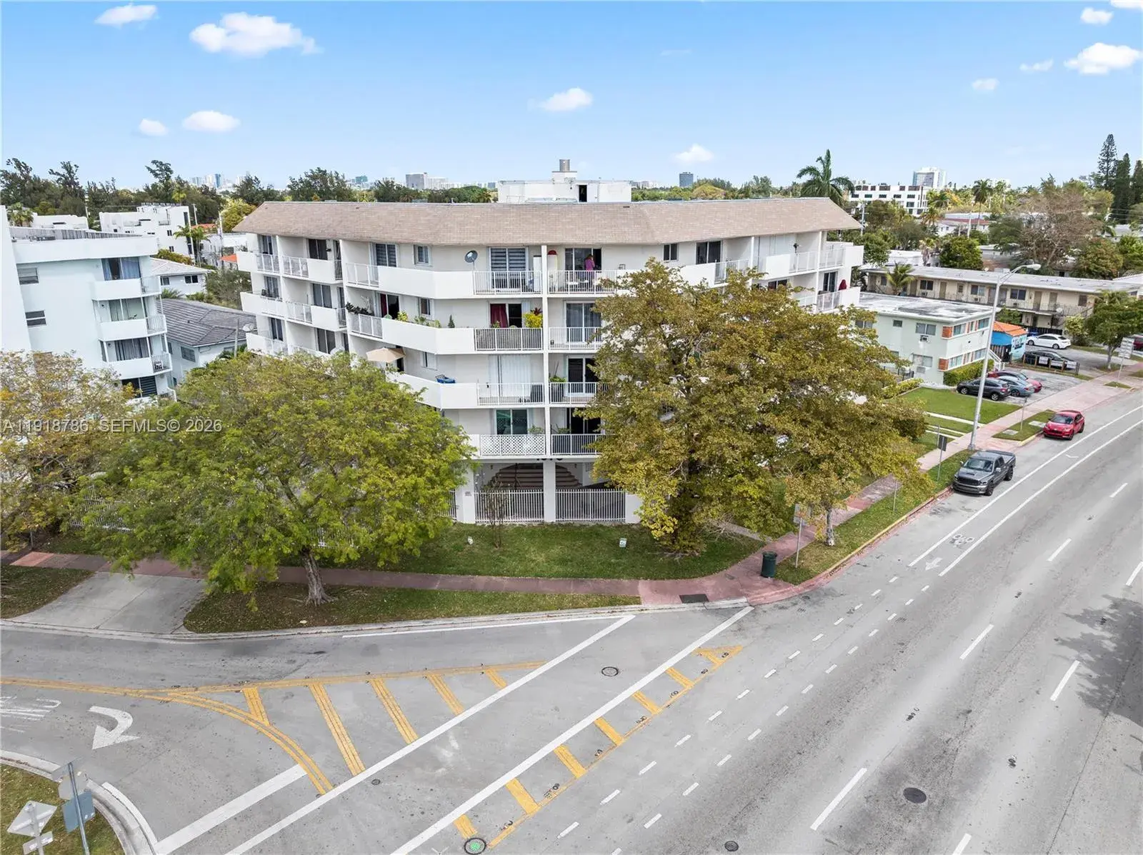 1 bedroom 1 bath Residential for sale at 1975 Normandy Dr # 206, Miami Beach FL 33141