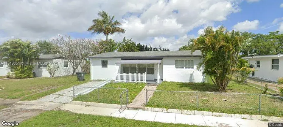 3 bedroom 1 bath Residential for sale at 567 Tallulah Rd, Palm Beach FL 33462