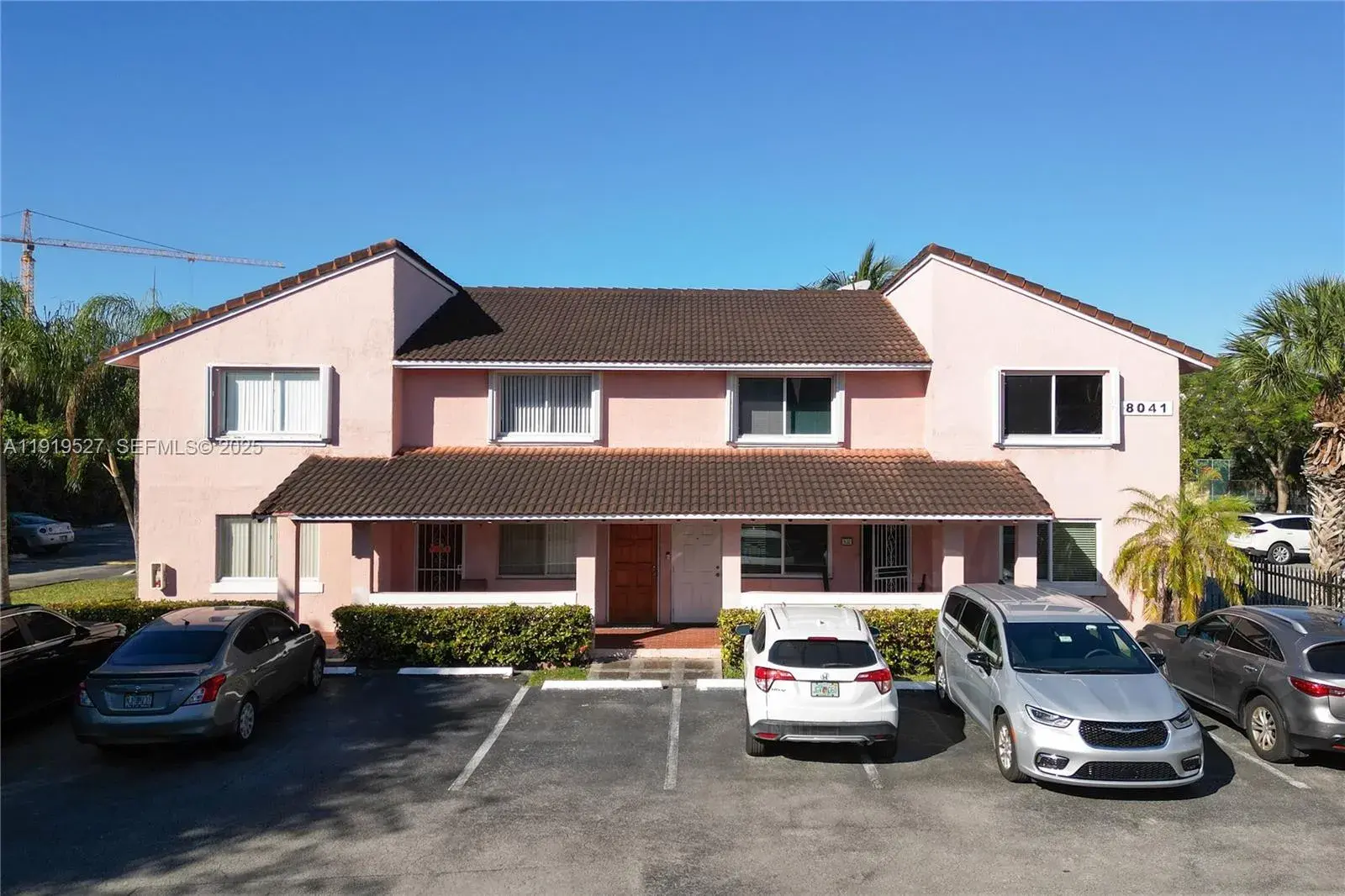 2 bedroom 2 bath Residential for sale at 8041 Lake Dr # 102, Doral FL 33166