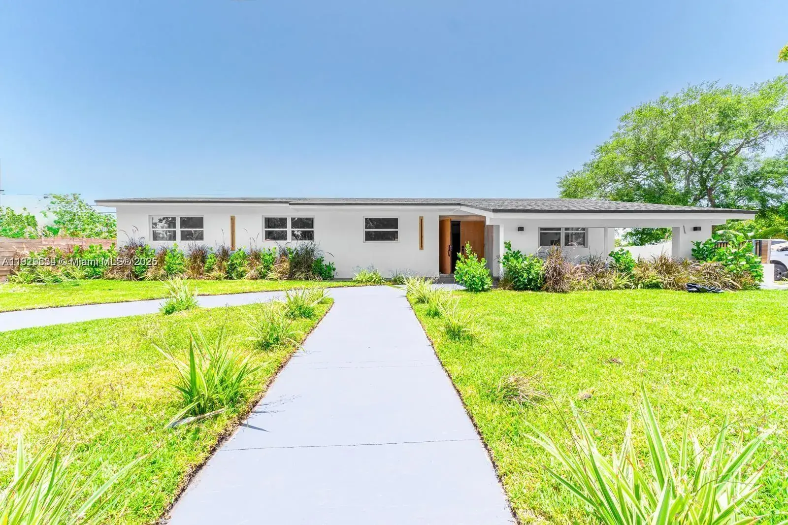 19661 NE 10th Pl, Miami FL 33179