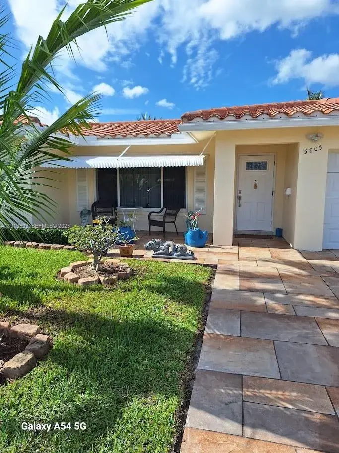 2 bedroom 2 bath Residential for sale at 5803 NW 86th Ter, Tamarac FL 33321
