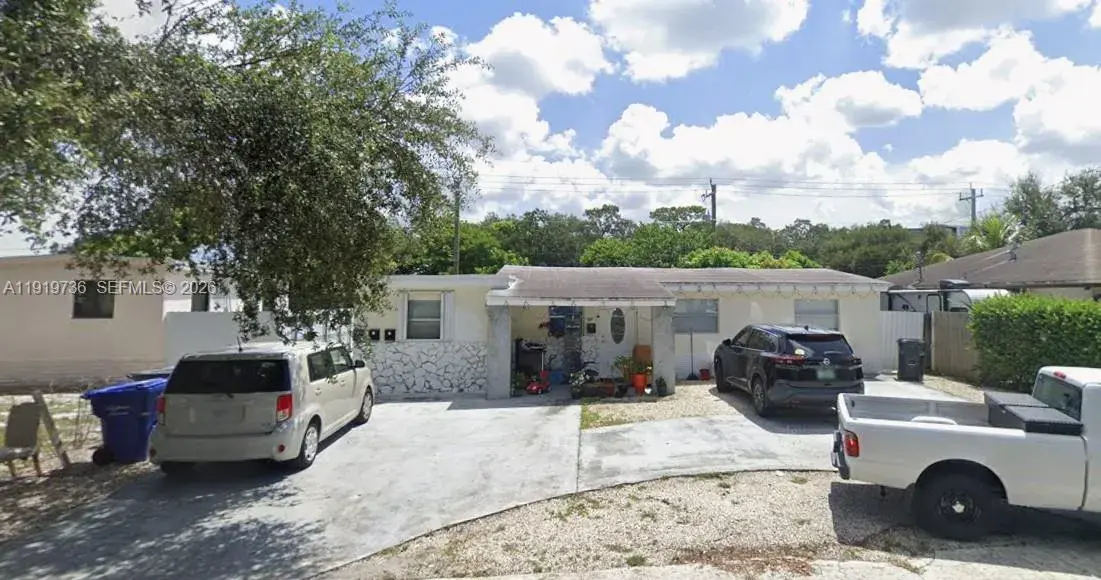 Residential Income for sale at 2601 N 66th Ave, Hollywood FL 33024