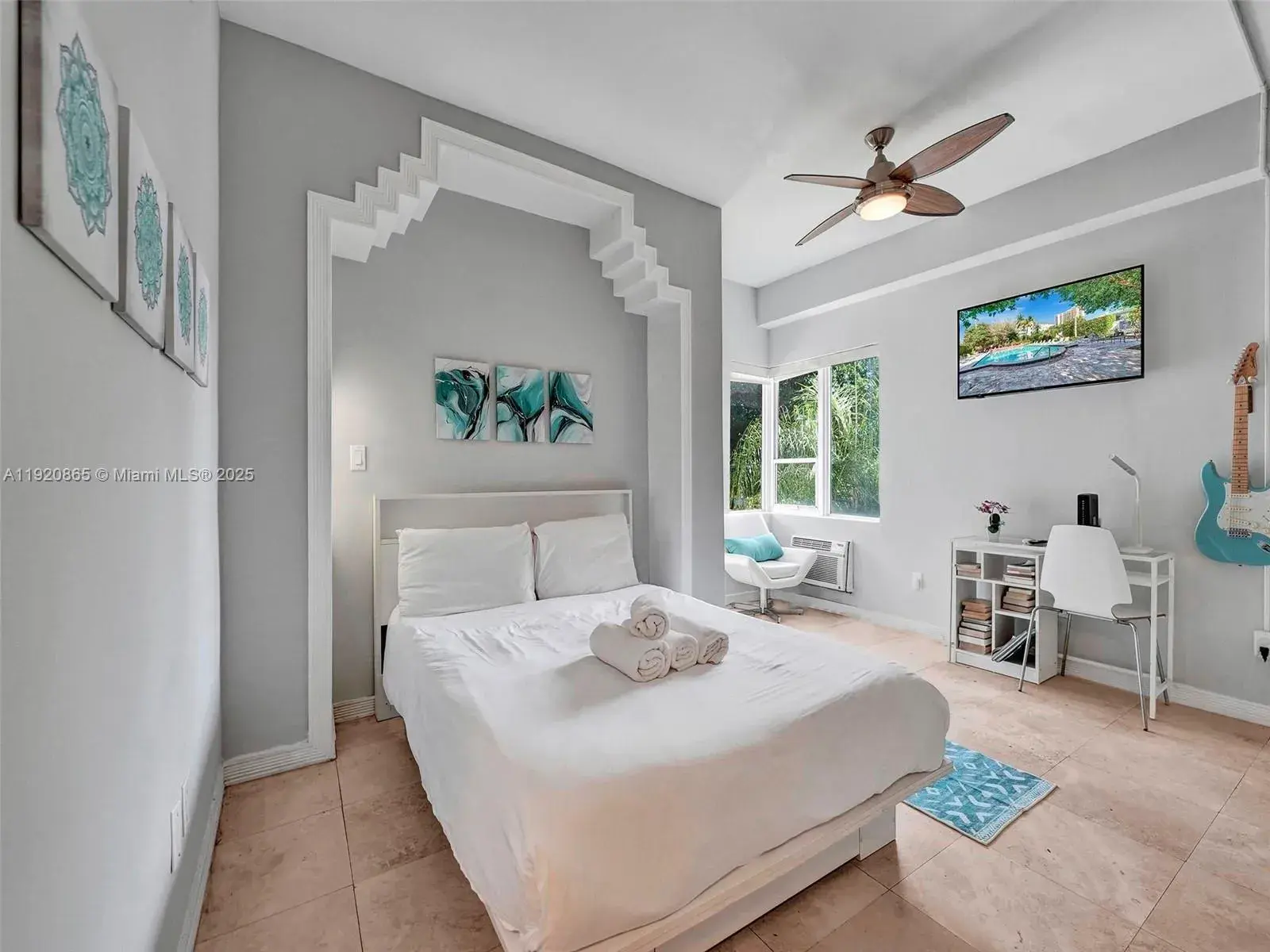 255 W 24th St # 306, Miami Beach FL 33140