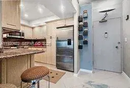 1985 S Ocean Dr # 17D, Hallandale Beach FL 33009